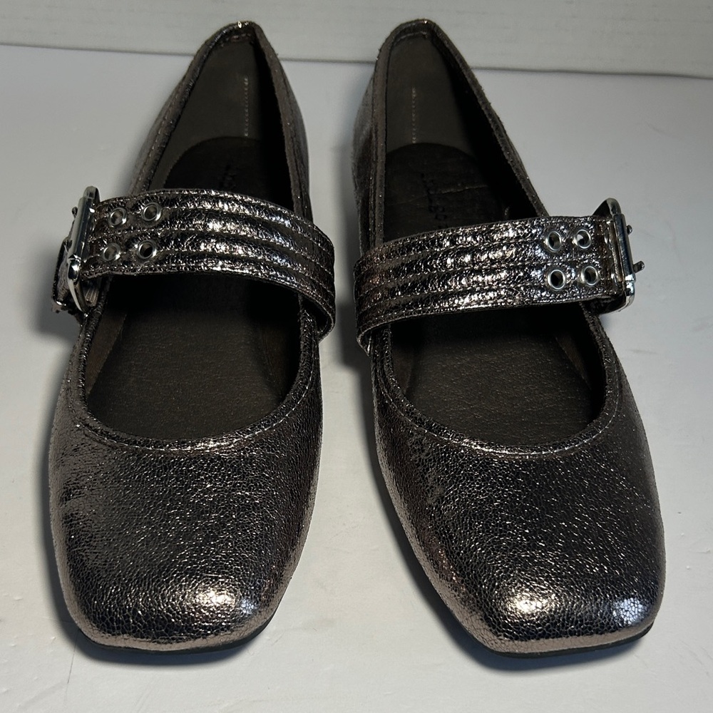 Indigo Rd. Women’s Caprie Square Closed‎ Toe Ballet Flats size 8M Preowned